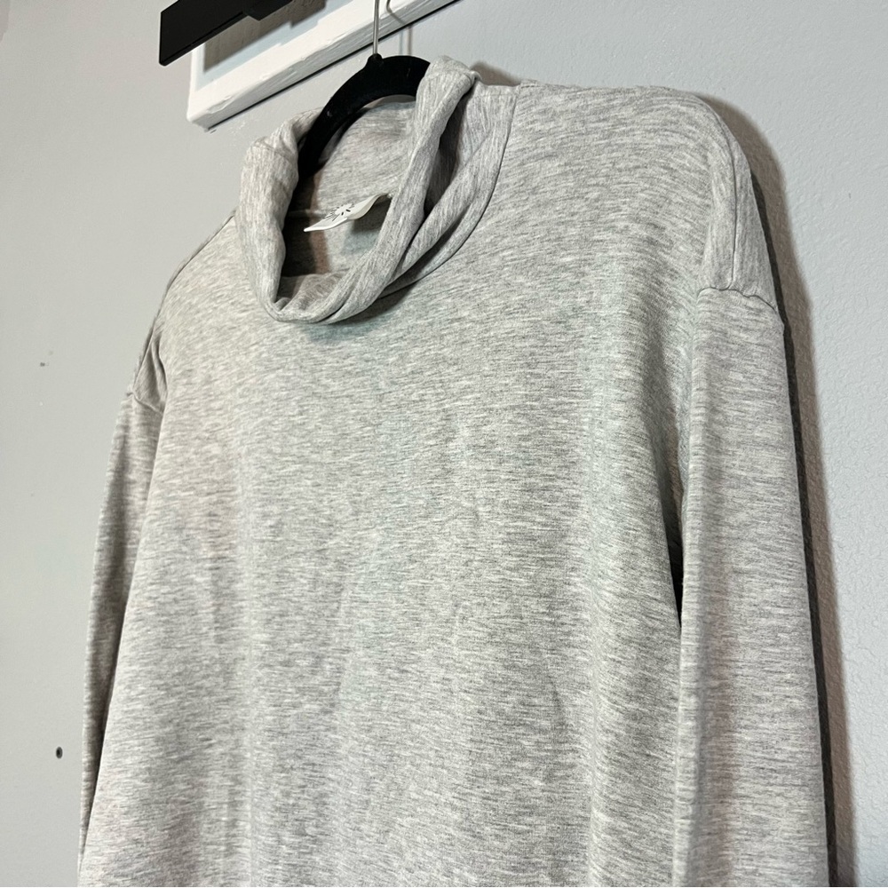 Aerie Offline Gray Grey Cowl Neck Athletic Lightweight Sweatshirt Size Medium